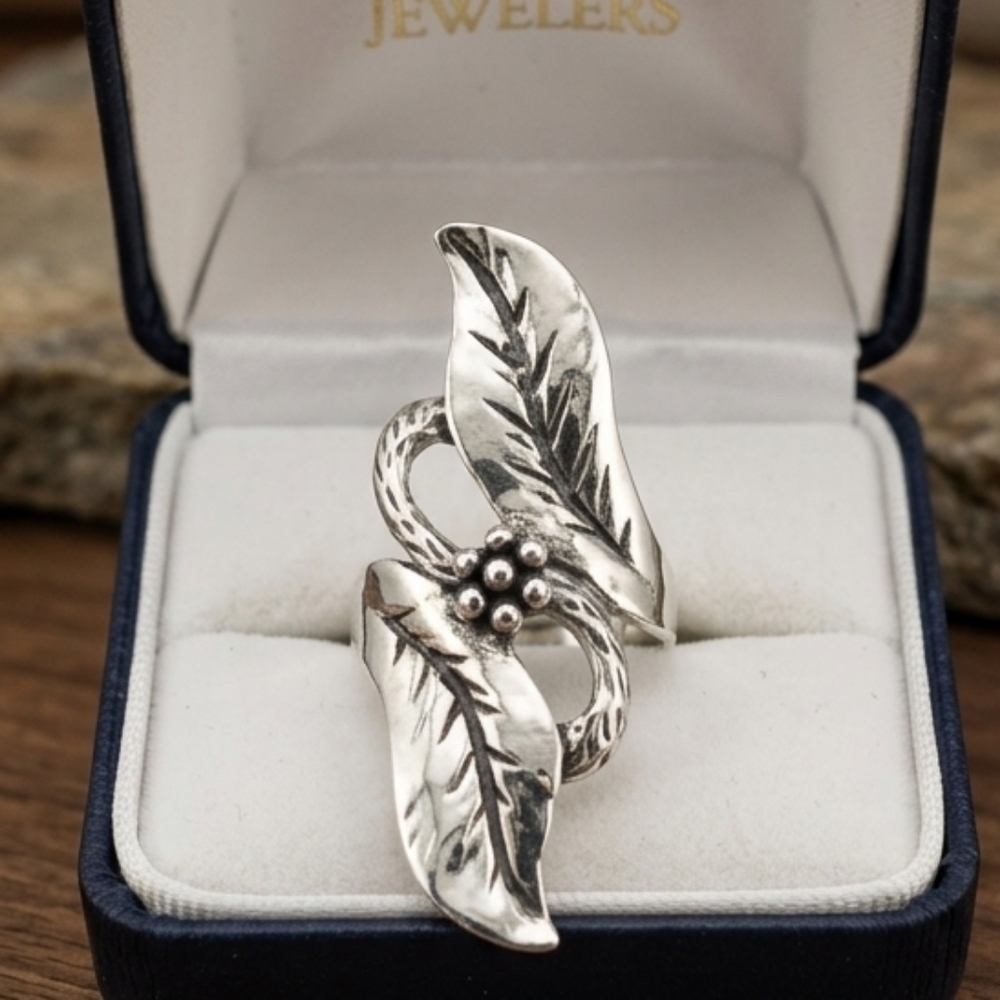 Tibetan Silver antiqued silver leaf Flower ring size 7 NWT